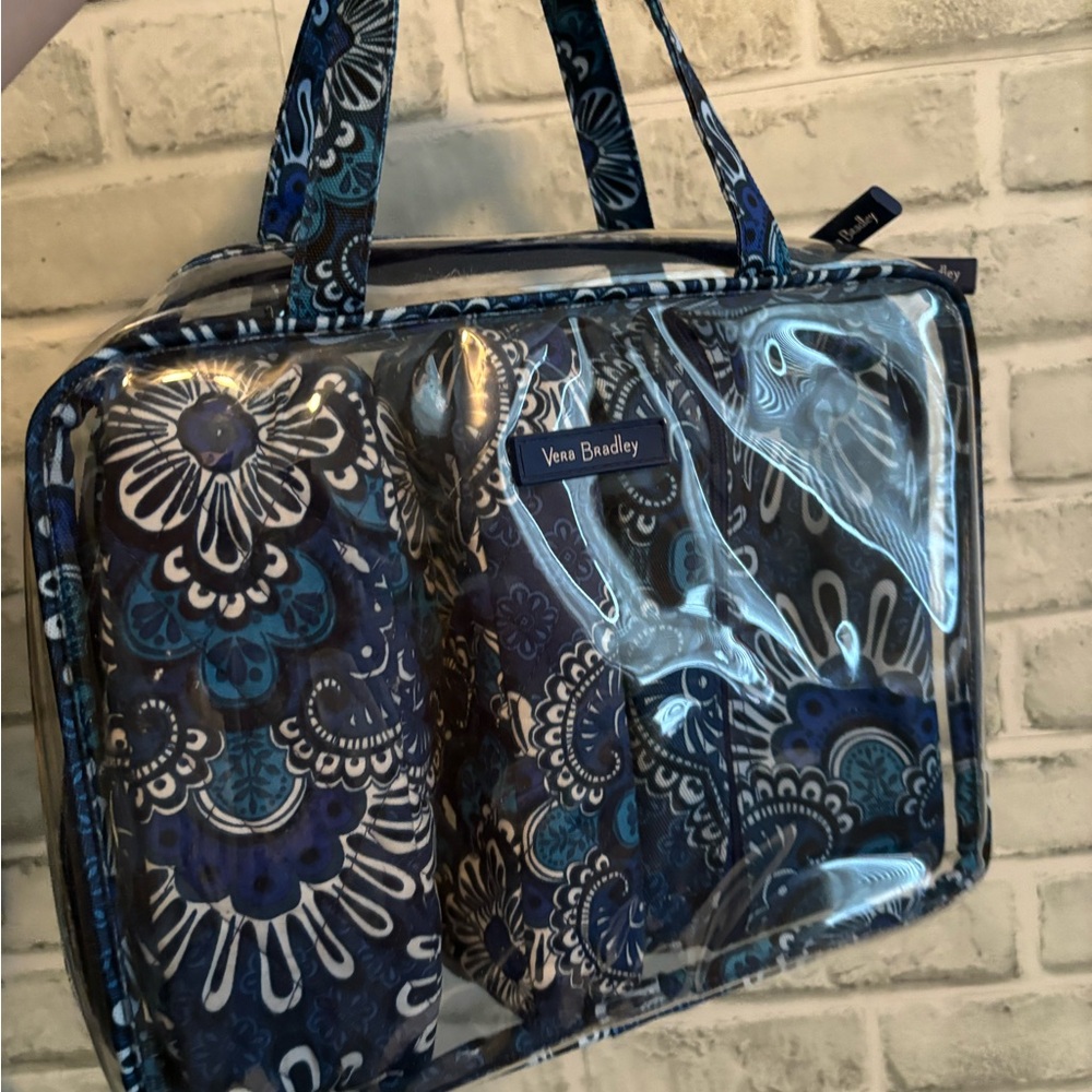Vera Bradley toiletry set